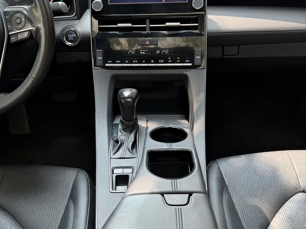 Toyota Avalon 2020 — фото 16