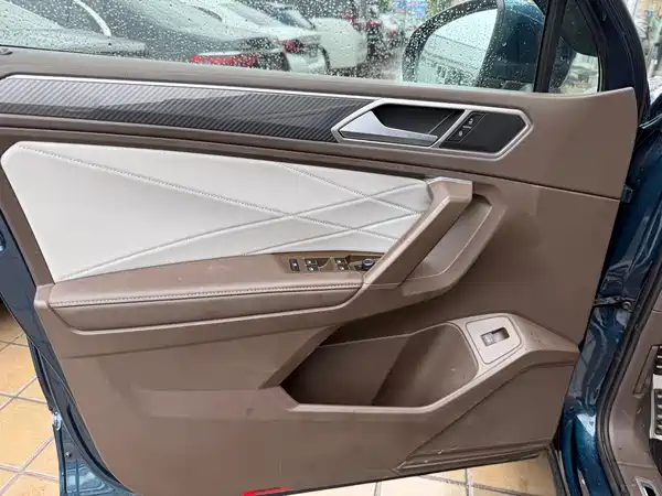 Volkswagen Tiguan L 2022