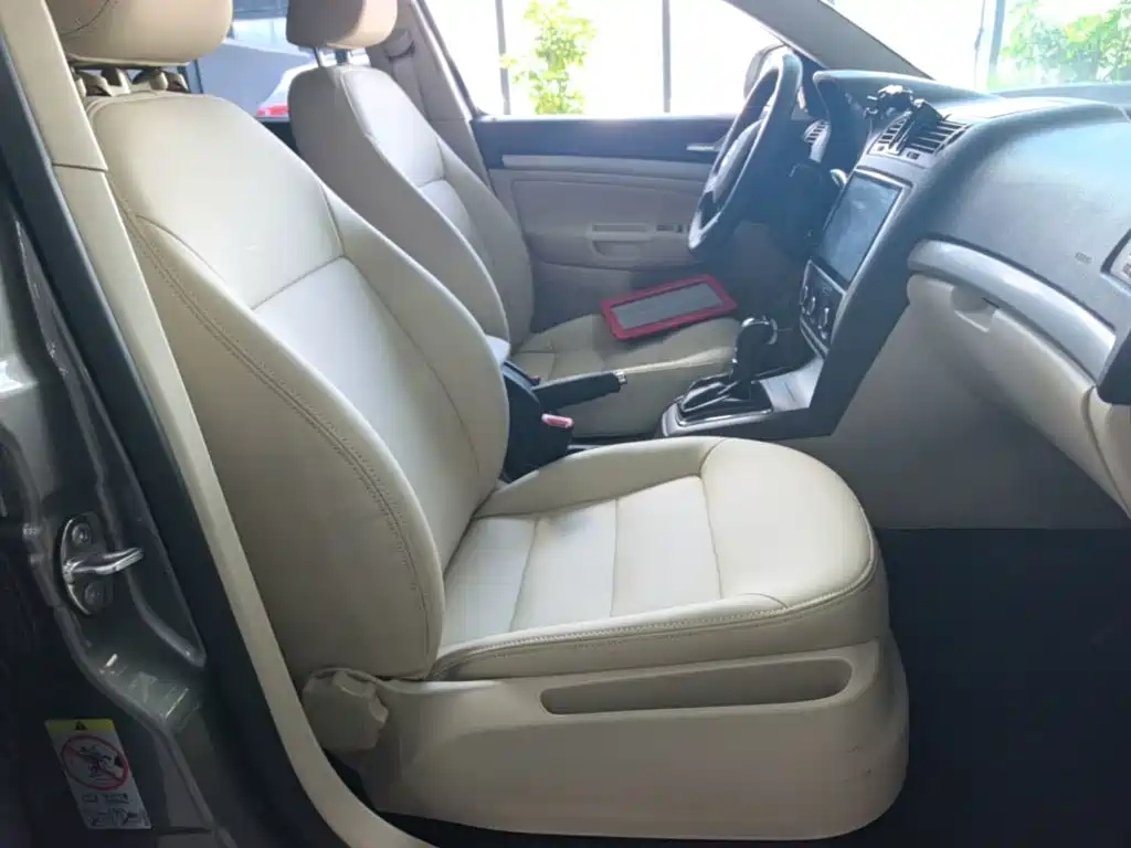 Skoda Octavia 2015 — фото 25