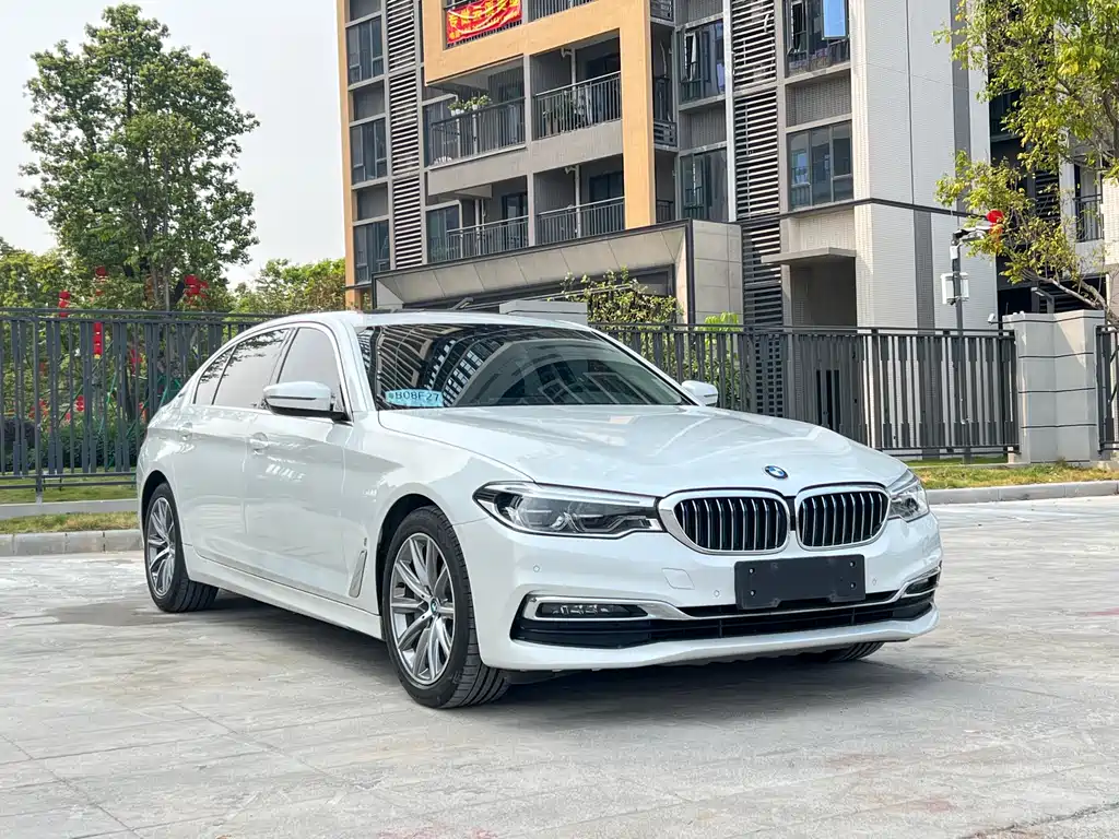 BMW 5 Series New Energy 2018 — фото 3