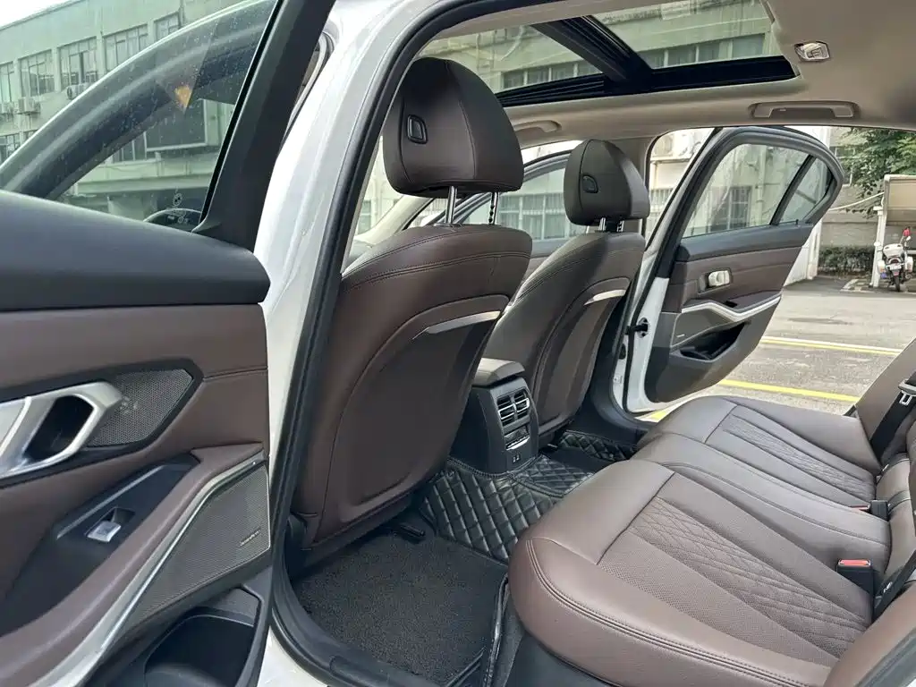 BMW i3 2022 — фото 10