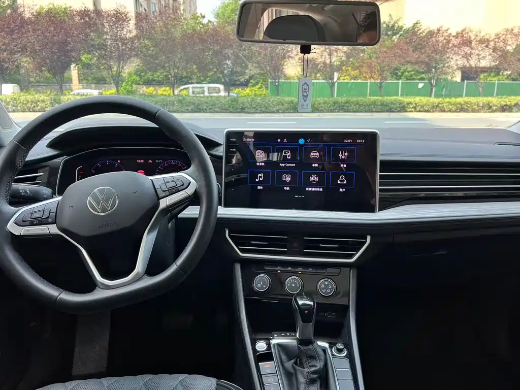 Volkswagen Sagitar 2025