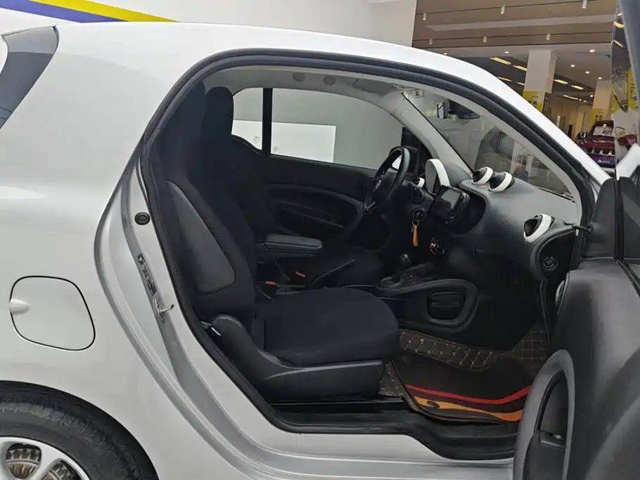 smart fortwo 2016 — фото 8