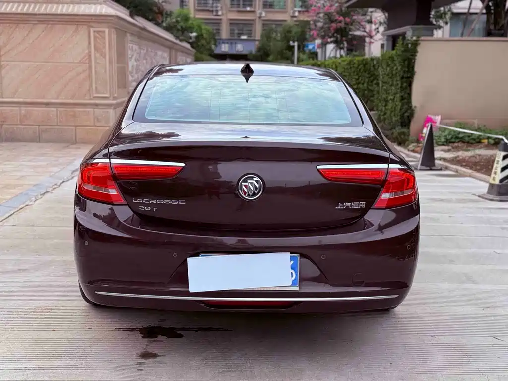 Buick LaCrosse 2018 — фото 11