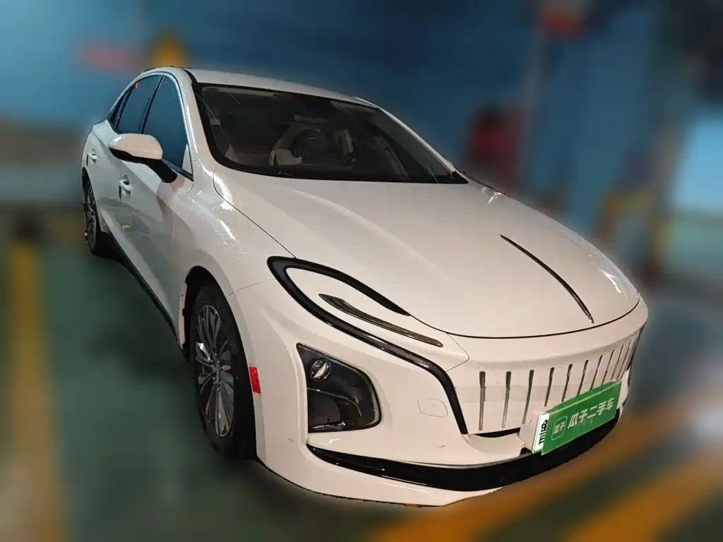 Hongqi E-QM5 2023 — фото 23
