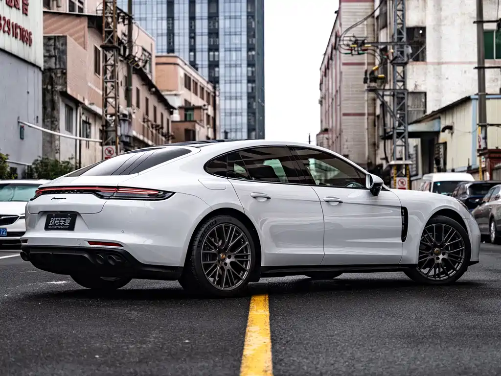 Porsche Panamera 2024