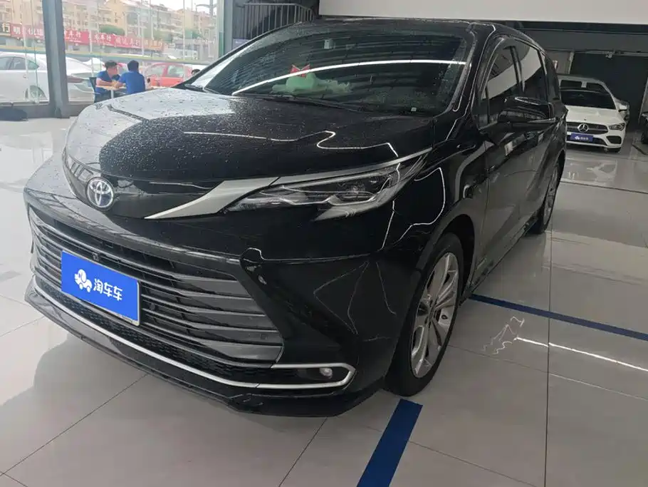 Toyota Sienna 2024