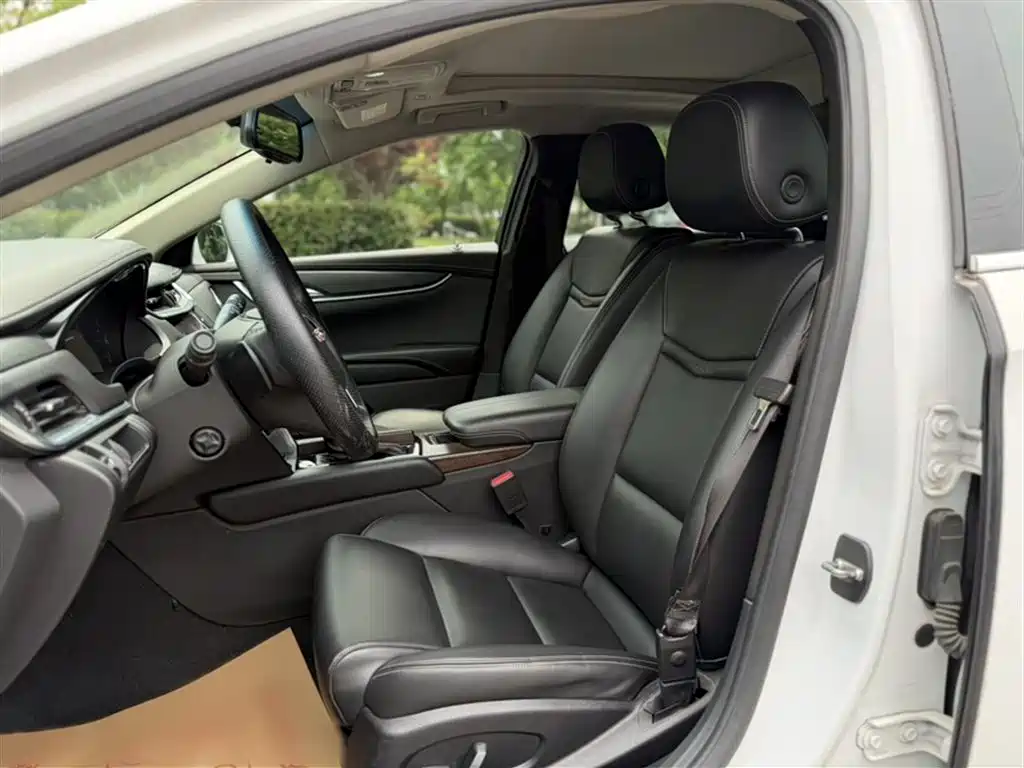 Cadillac XTS 2018 — фото 18
