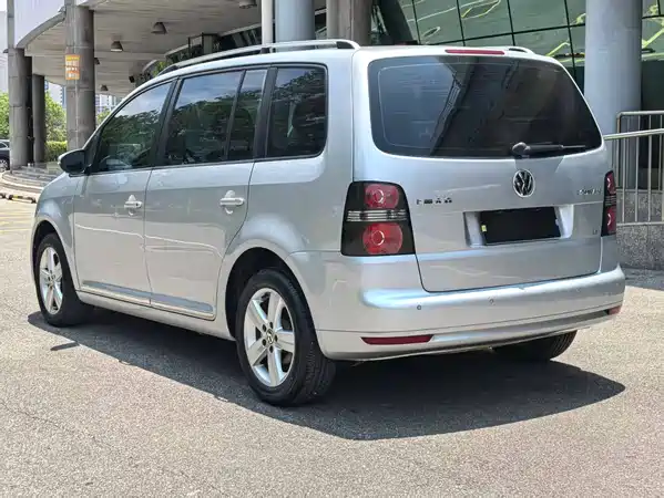 Volkswagen Touran 2015