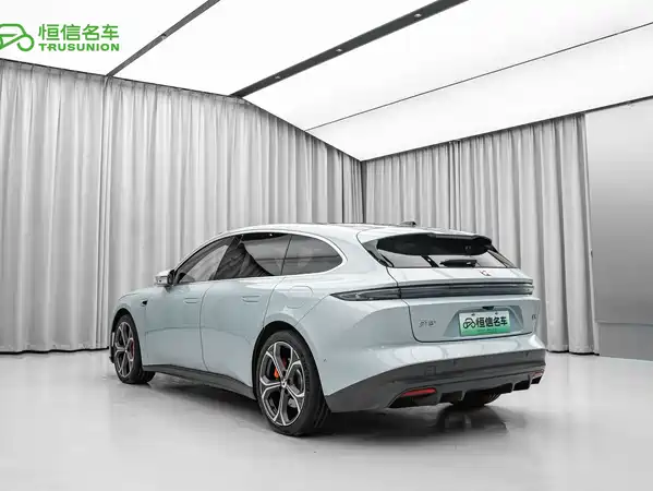 NIO ET5T 2024