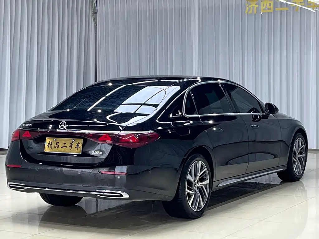Mercedes-Benz E-Class 2024