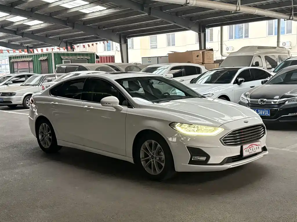Ford Mondeo 2021 — фото 1