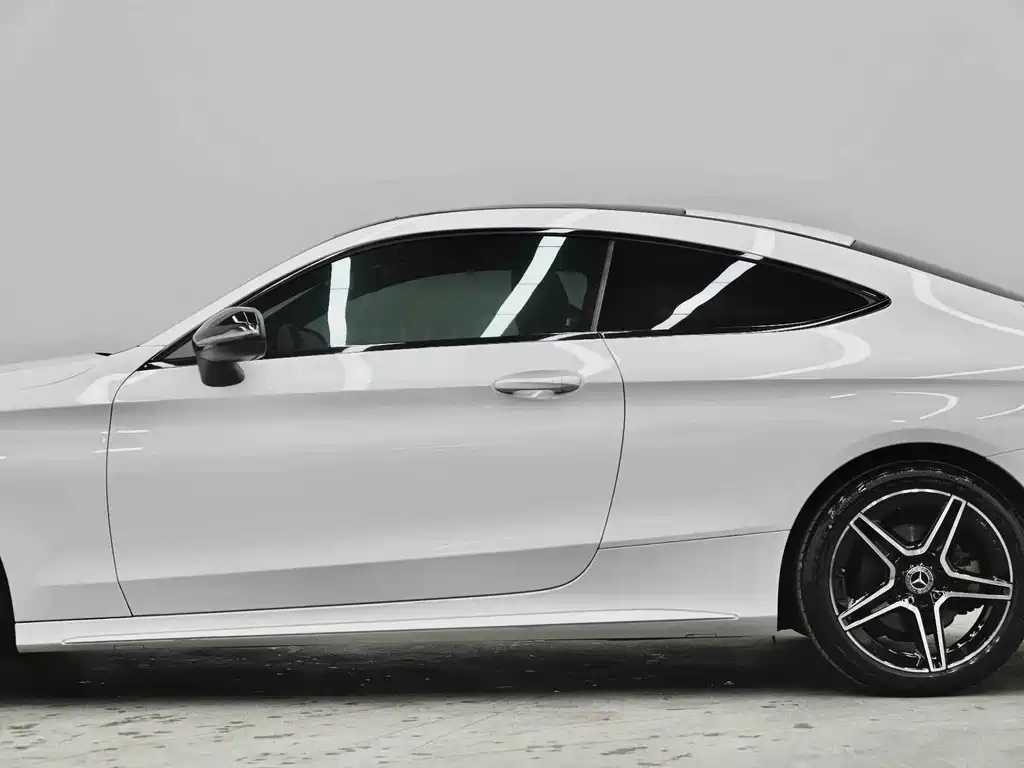 Mercedes-Benz C-Class 2023 — фото 23