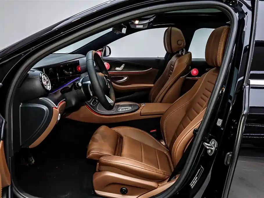 Mercedes-Benz E-Class 2023 — фото 8