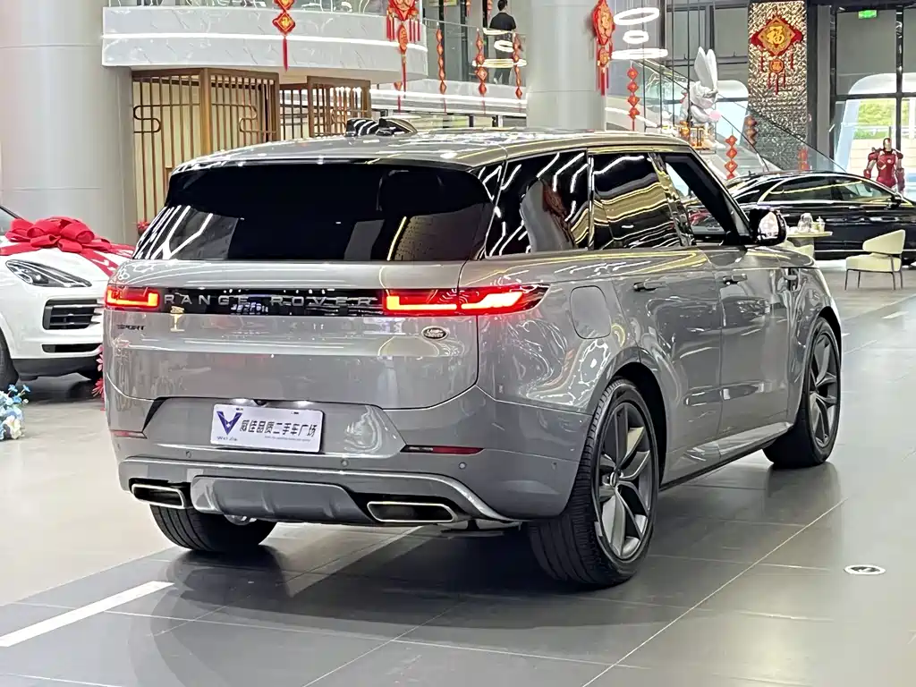 Land Rover Sport 2025 — фото 9