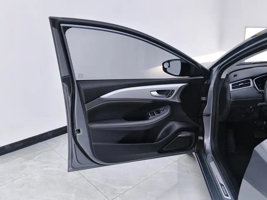 Roewe i6 MAX 2021 — фото 7