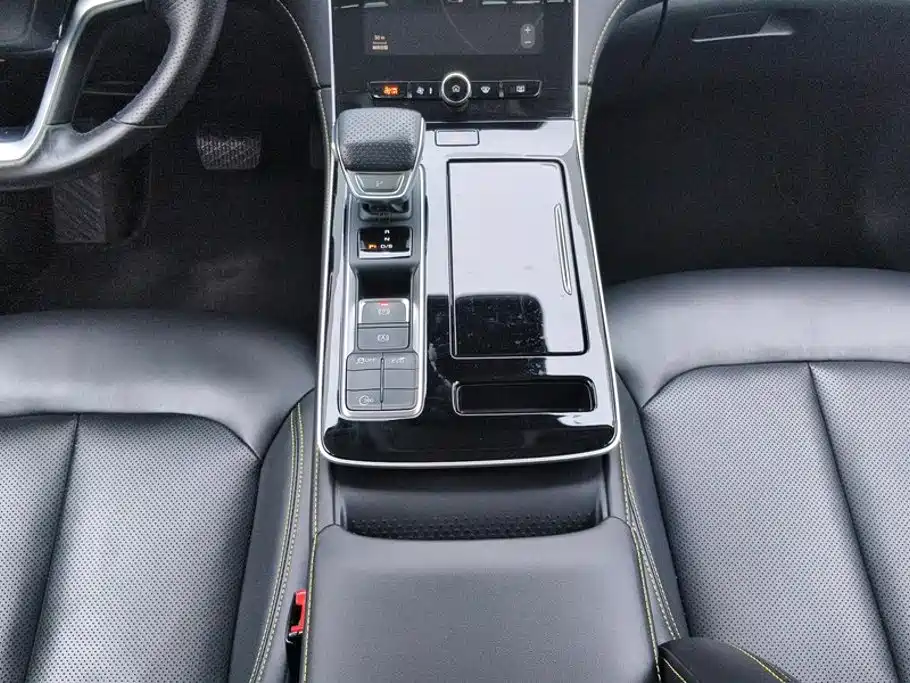 Roewe i6 MAX 2021 — фото 16