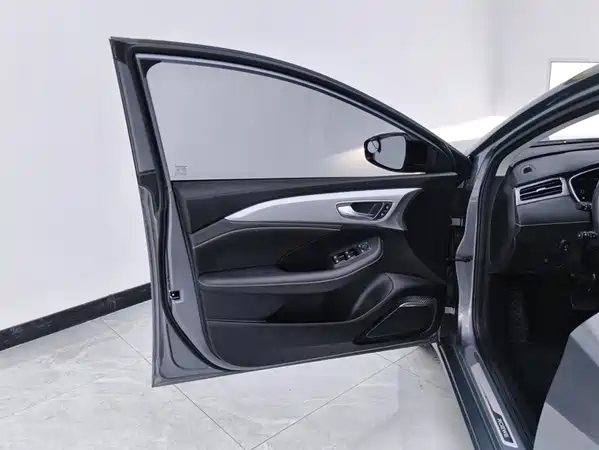 Roewe i6 MAX 2021