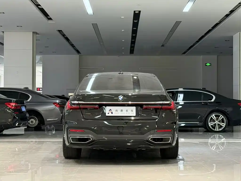 BMW 7 Series 2019 — фото 15