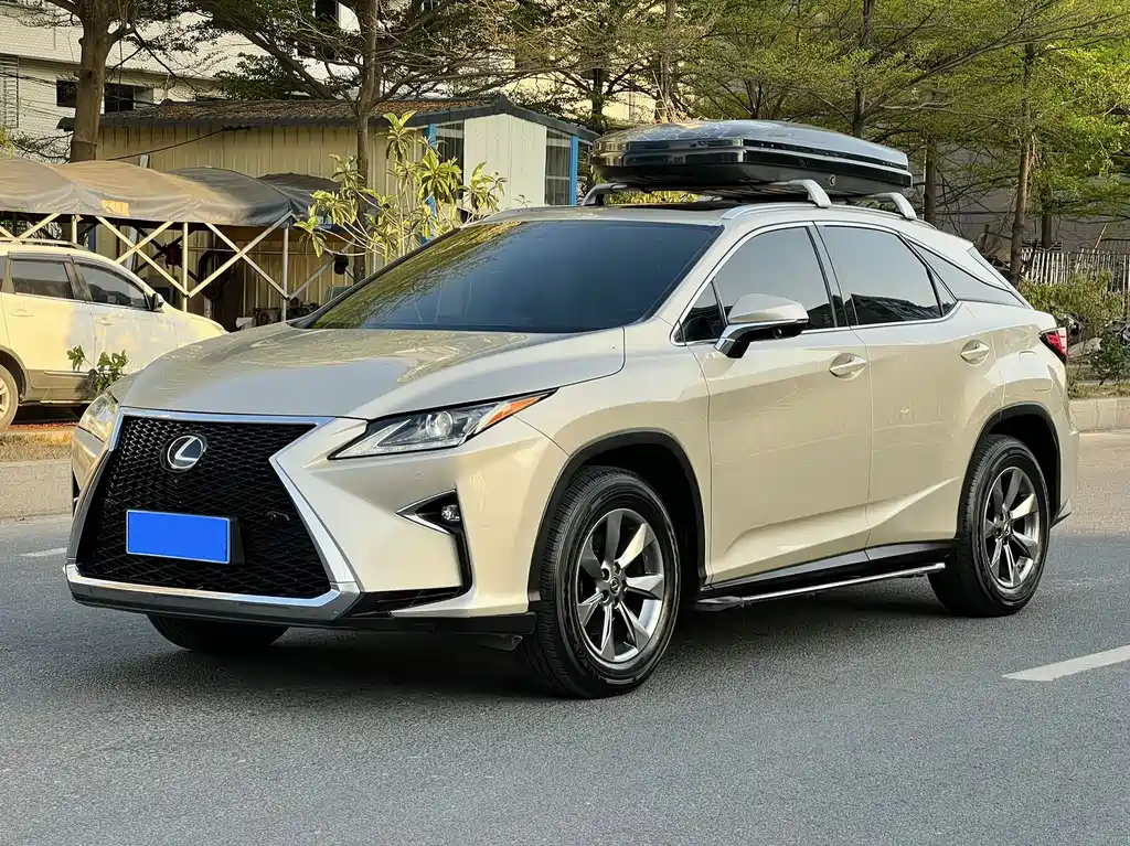 Lexus RX 2018 — фото 1