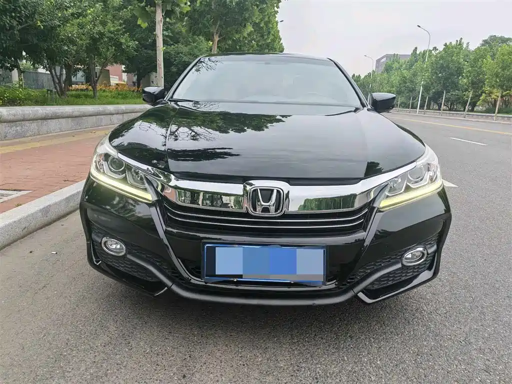 Honda Accord 2017 — фото 2