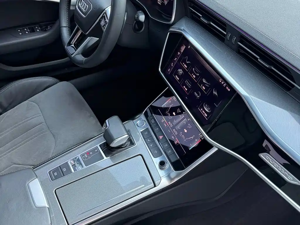 Audi A6L 2020