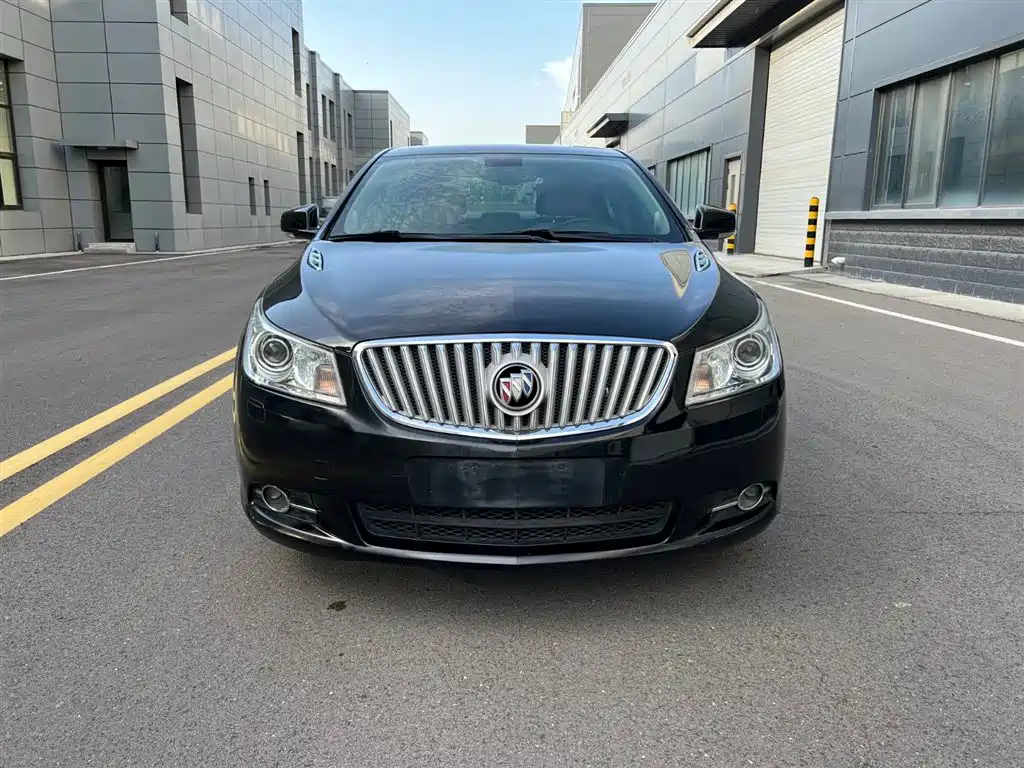 Buick LaCrosse 2012 — фото 2