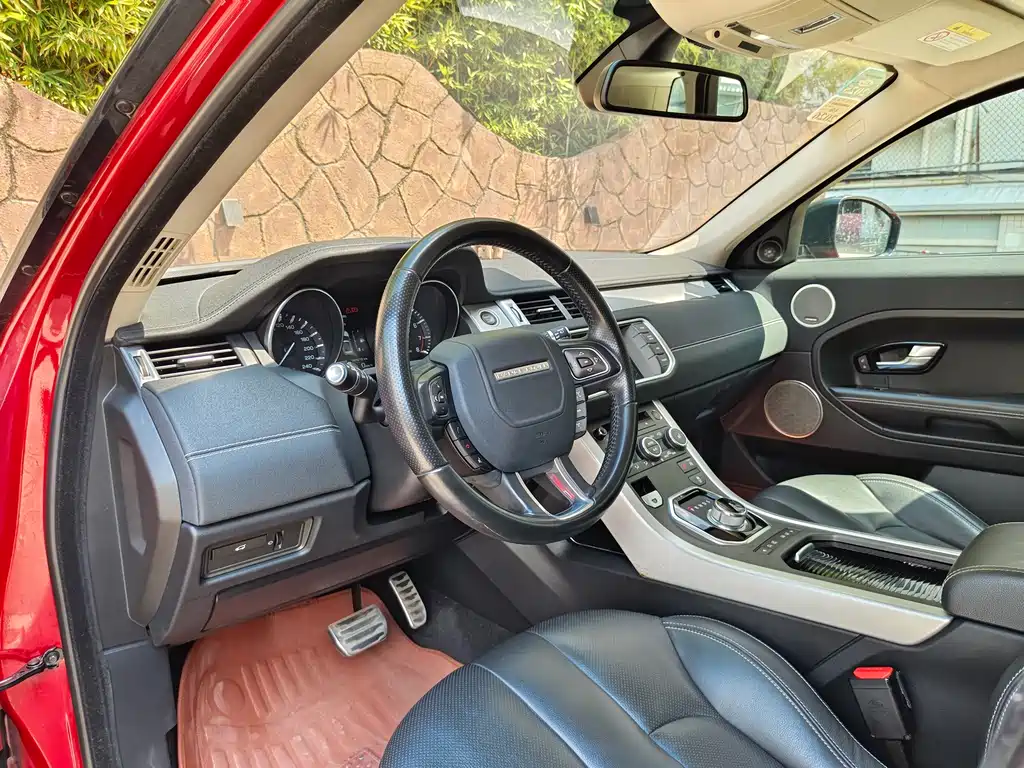Land Rover Evoque 2015 — фото 19