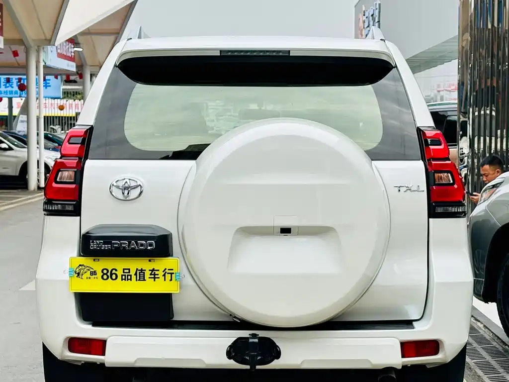 Toyota Prado 2018 — фото 3