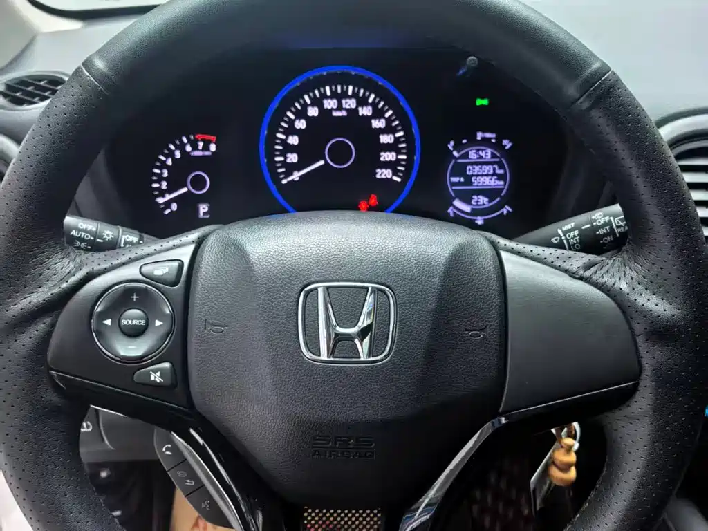 Honda Vezel 2022 — фото 8