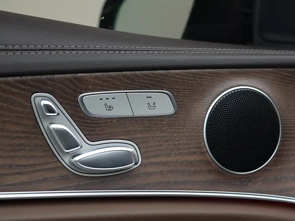 Mercedes-Benz E-Class 2022 — фото 10