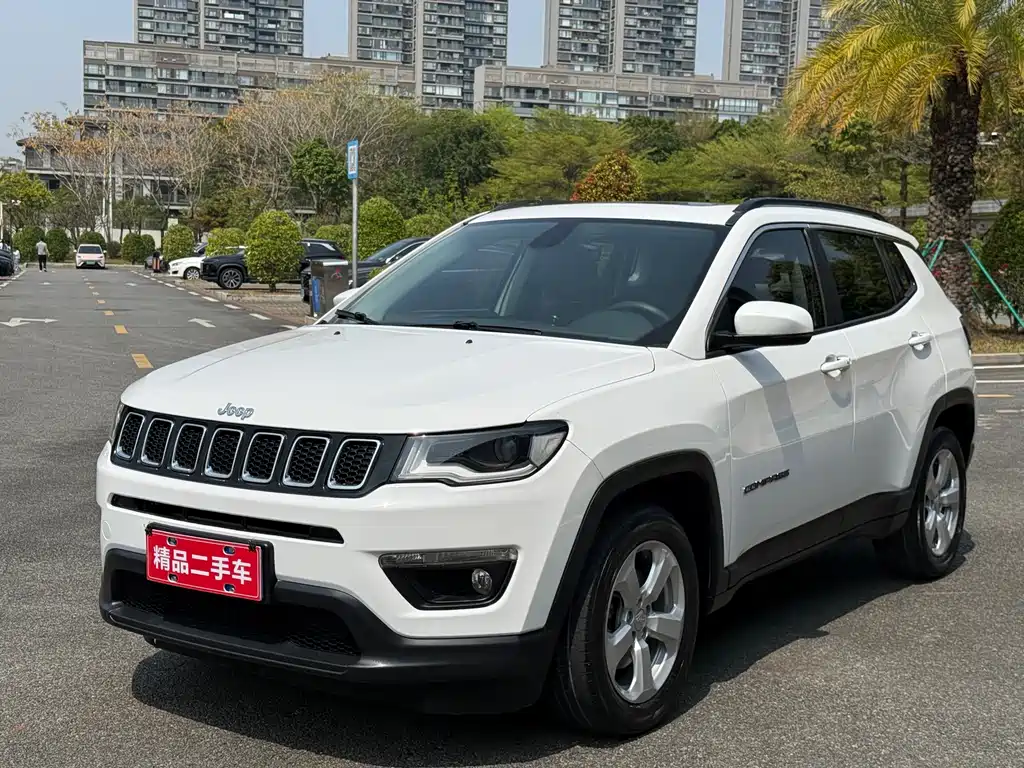 Jeep Compass 2017 — фото 1