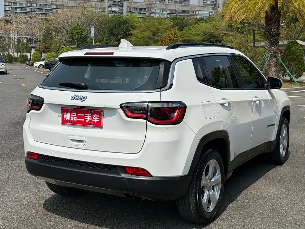 Jeep Compass 2017 — фото 5