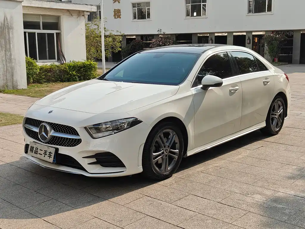 Mercedes-Benz A-Class 2022 — фото 1
