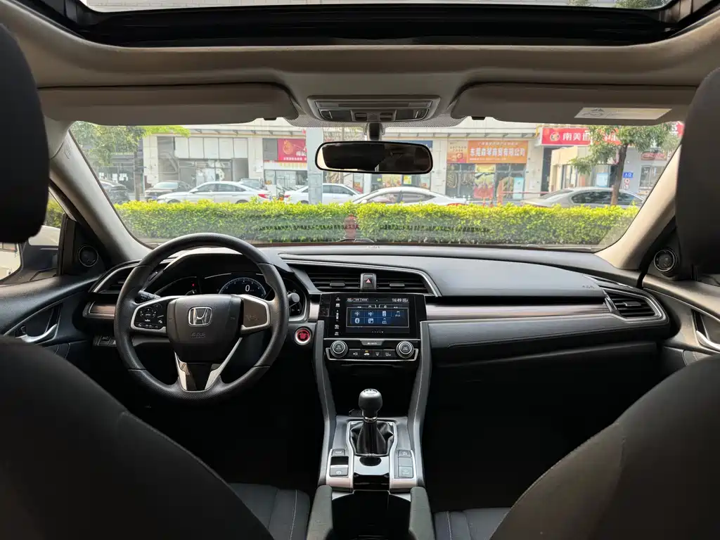 Honda Civic 2020 — фото 15