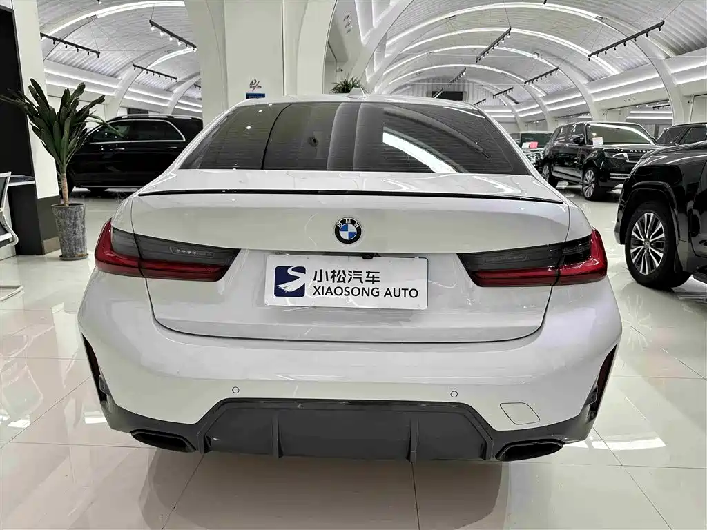 BMW 3 Series 2024 — фото 19
