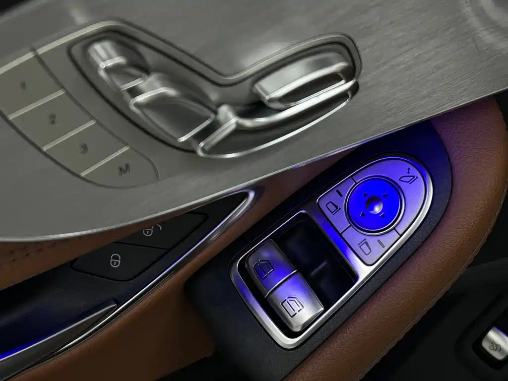 Mercedes-Benz C-Class 2020 — фото 13