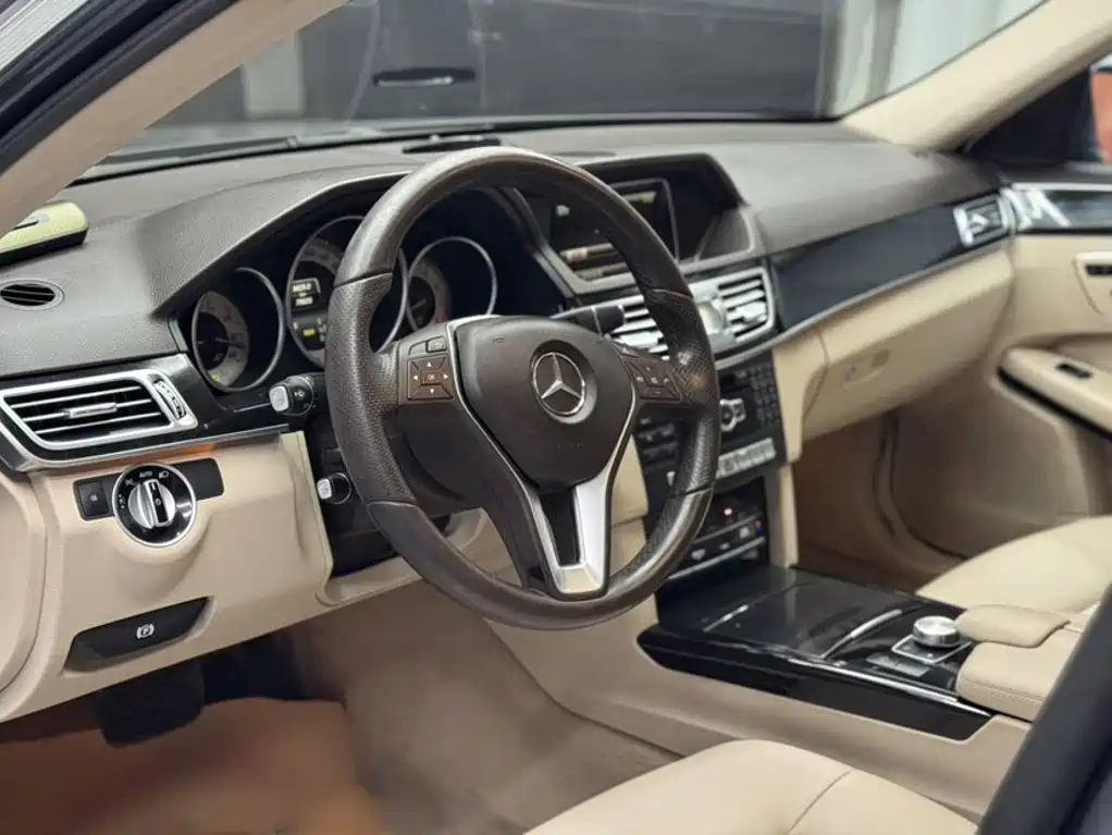Mercedes-Benz E-Class 2014 — фото 14