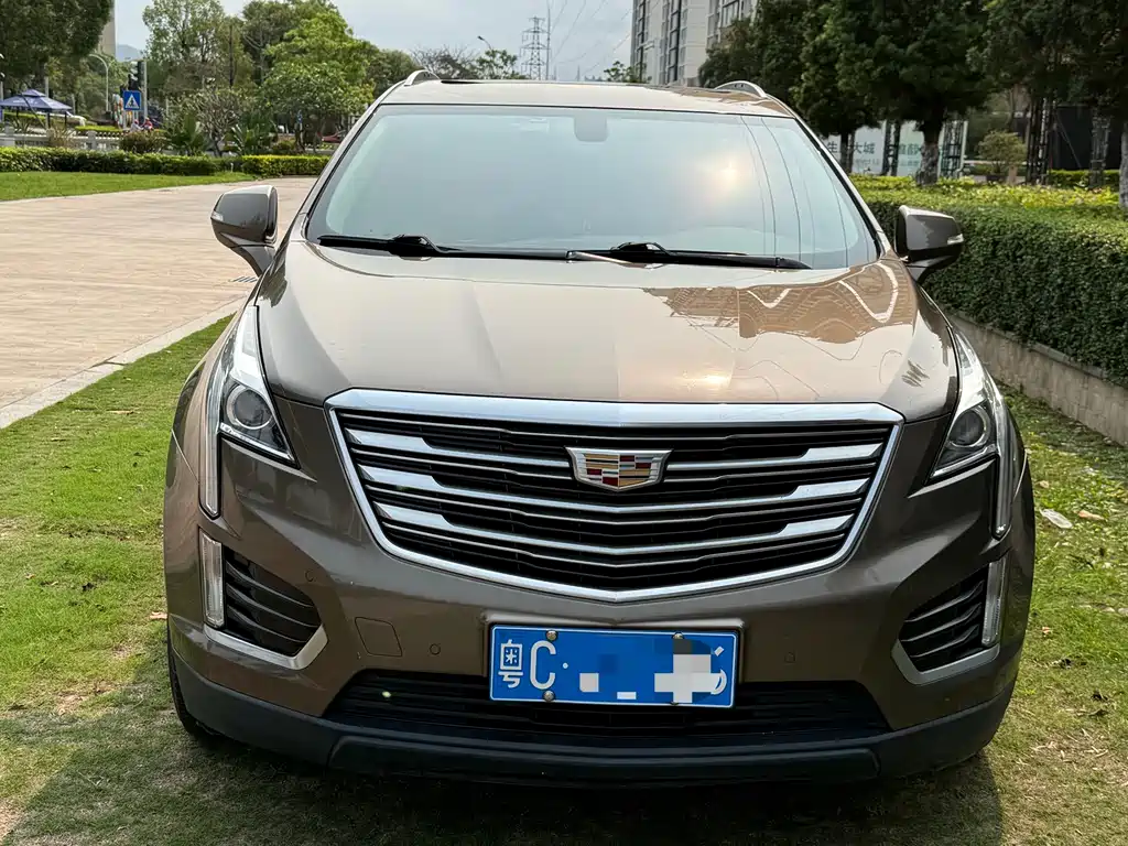 Cadillac XT5 2017 — фото 2