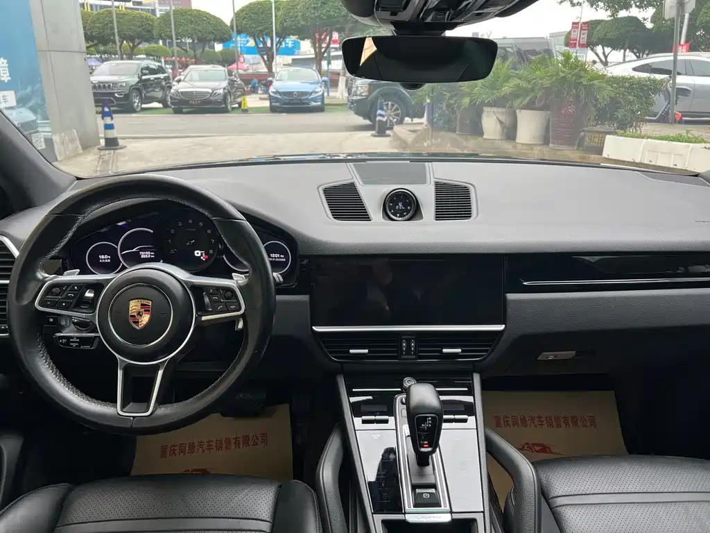 Porsche Cayenne 2020 — фото 12