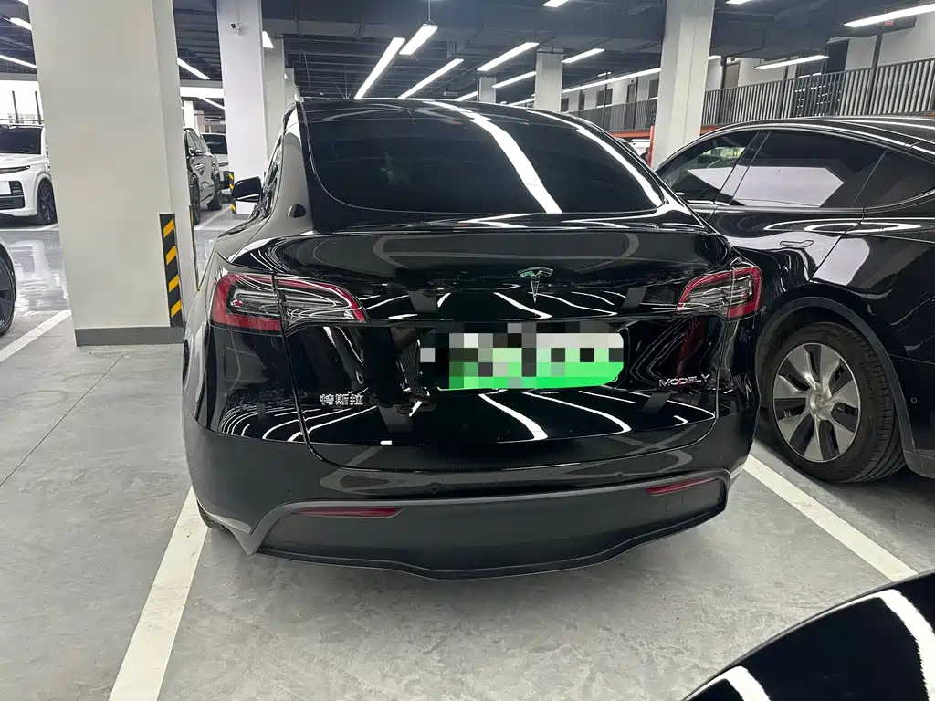 Tesla Model Y 2023 — фото 17