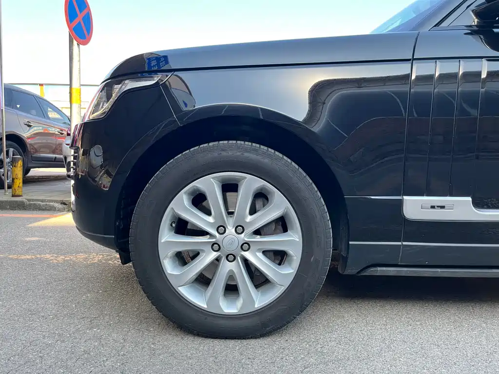 Land Rover Range Rover 2018 — фото 26