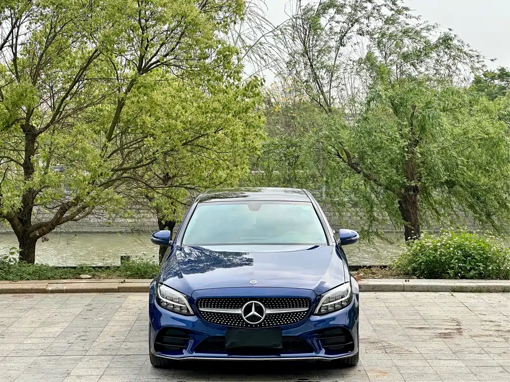 Mercedes-Benz C-Class 2021