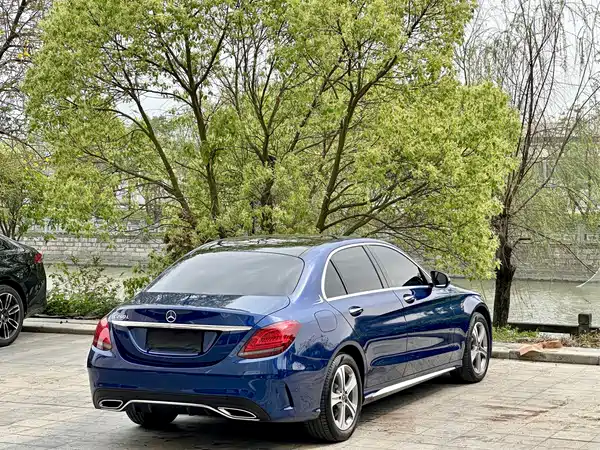 Mercedes-Benz C-Class 2021