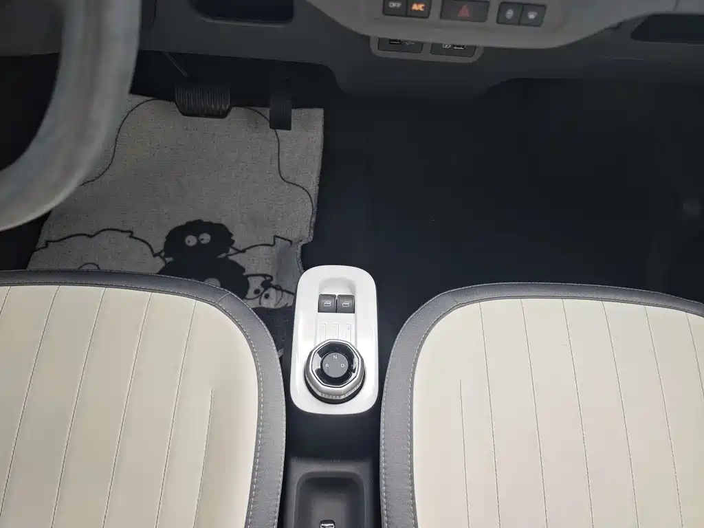 Geely Galaxy Panda 2025 — фото 14