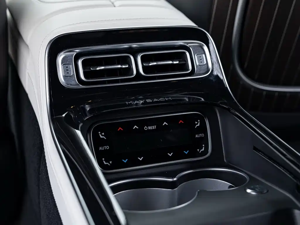 Mercedes-Benz Maybach S-Class 2023 — фото 28