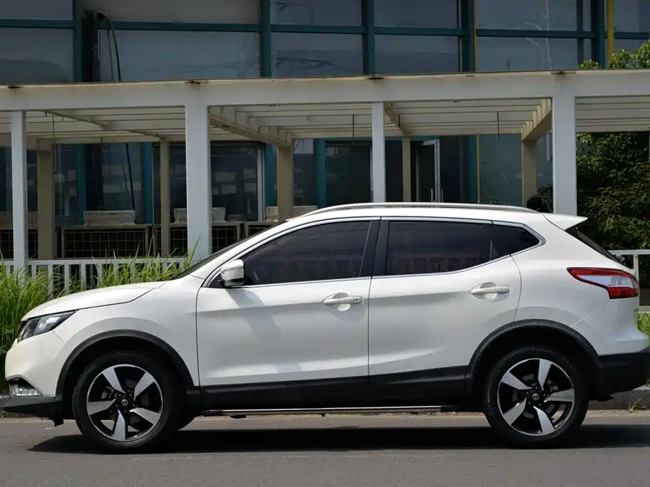 Nissan Qashqai 2018 — фото 2
