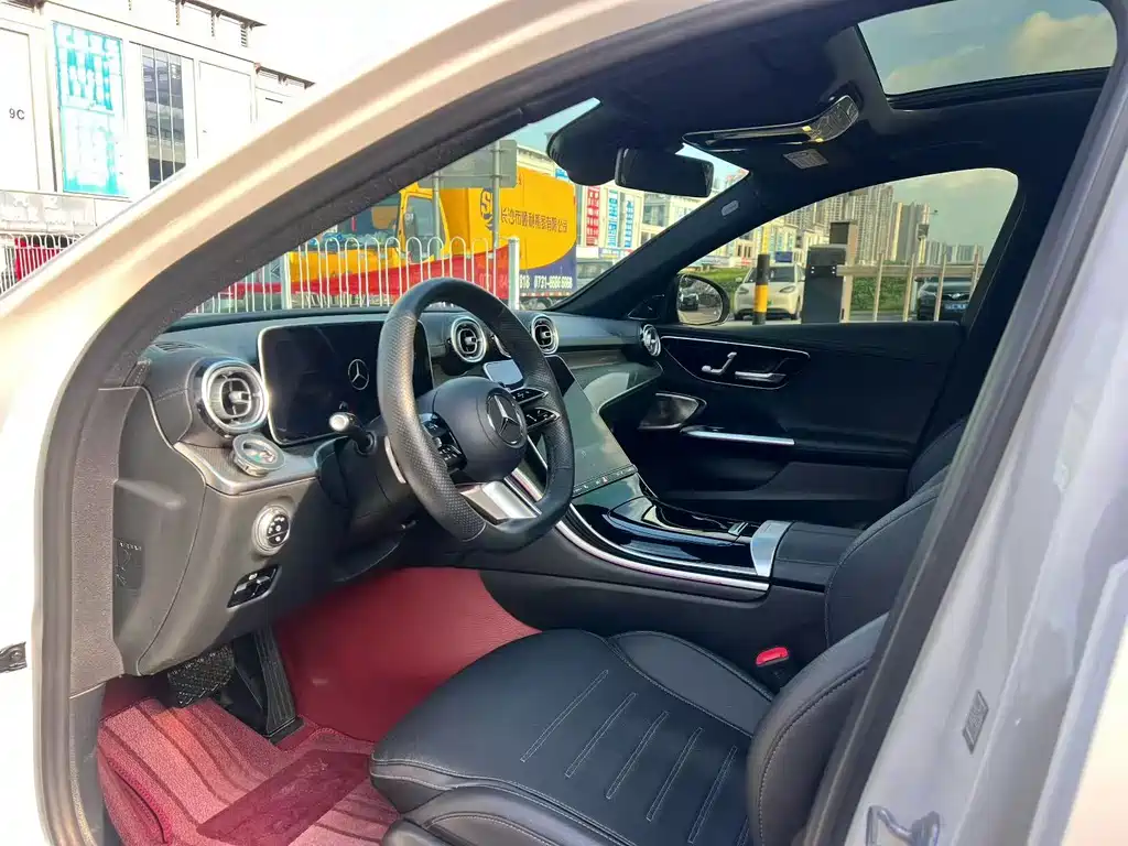 Mercedes-Benz C-Class 2023