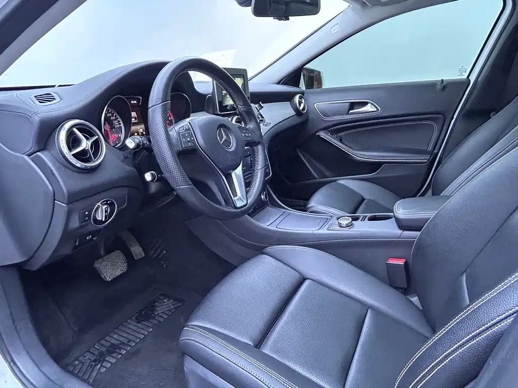 Mercedes-Benz GLA 2016