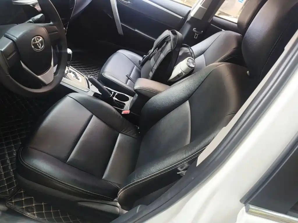 Toyota Corolla 2018 — фото 15